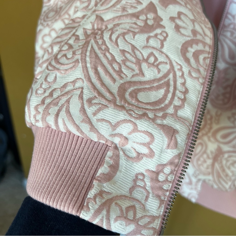 NWT Victoria Beckham Jacquard Blush Paisley Bomber Jacket - Picture 8 of 10